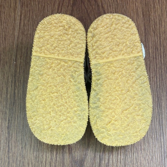 🔥🔥🔥Blue and Red Baby Walker Shoes Soft Comfortable Design Size: 5c US/ 20EU🔥🔥🔥 - Picture 3 of 6